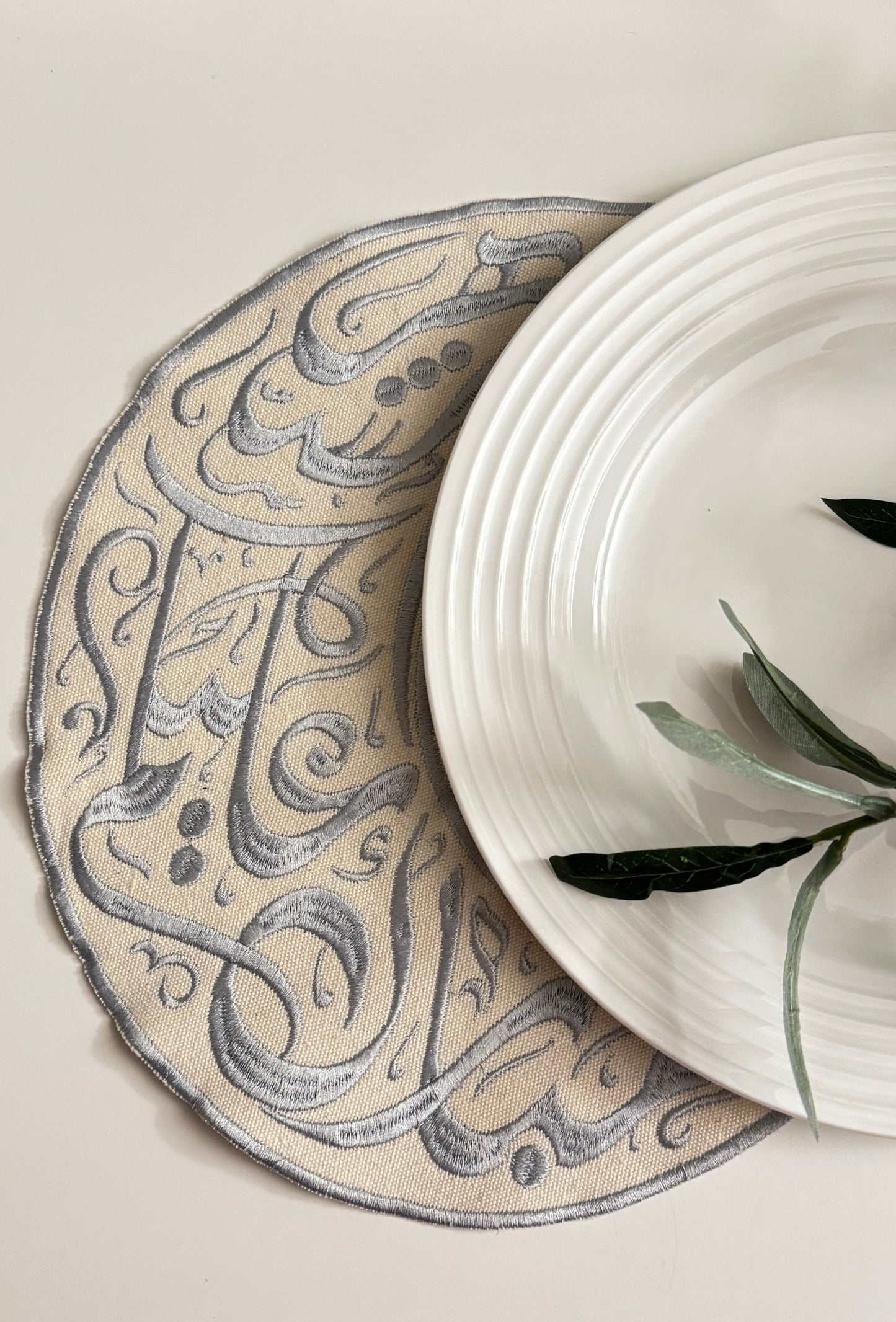 "Mubarak Alikom Alshahr" half moon